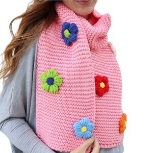 NWT Fandivo Pink Knit Scart with flowers